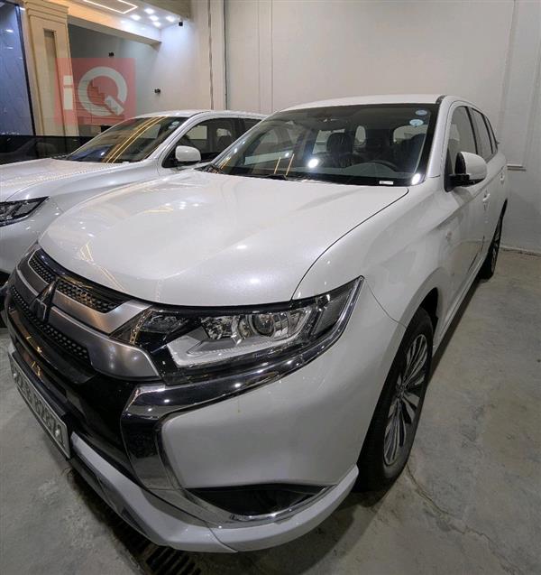 ميتسوبيشي أوتلاندر سبورت 2024 للبيع في العراق - النجف